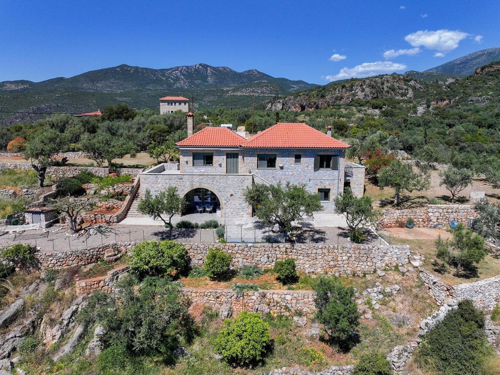 Athina'S Stone House In Kardamyli Villa Buitenkant foto