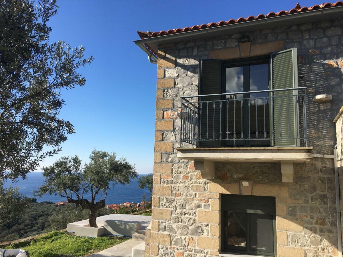 Athina'S Stone House In Kardamyli Villa Buitenkant foto