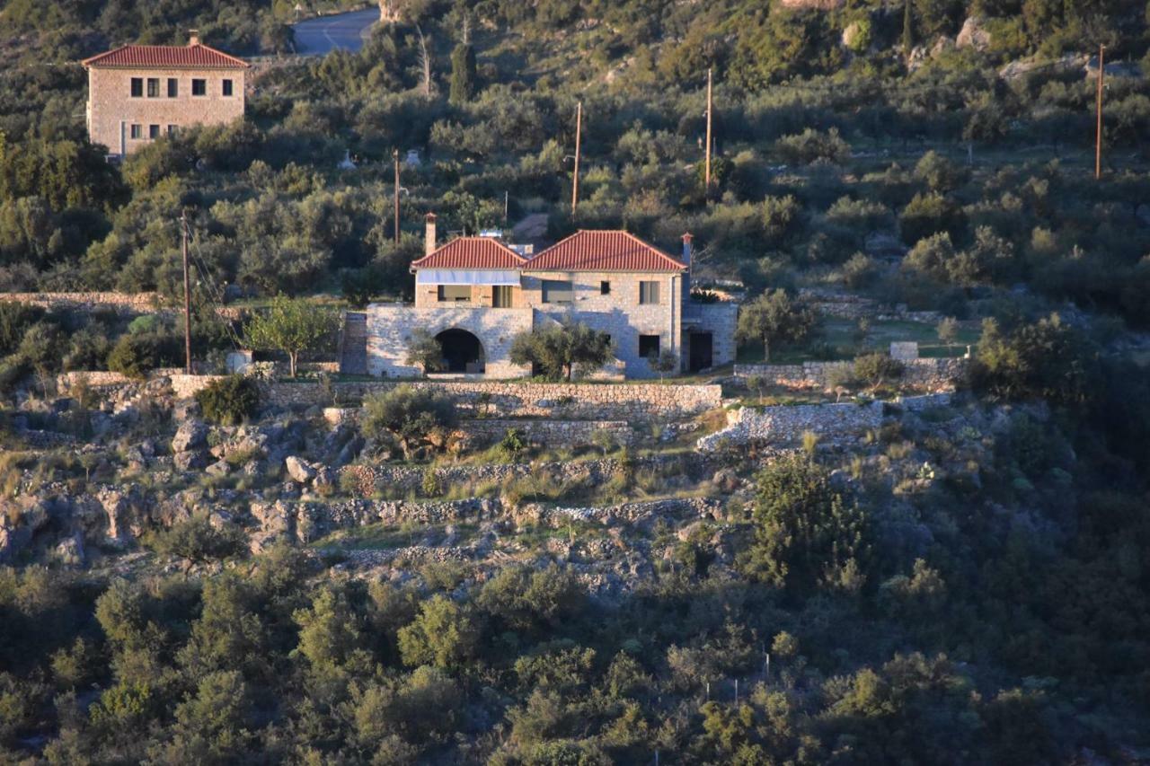 Athina'S Stone House In Kardamyli Villa Buitenkant foto